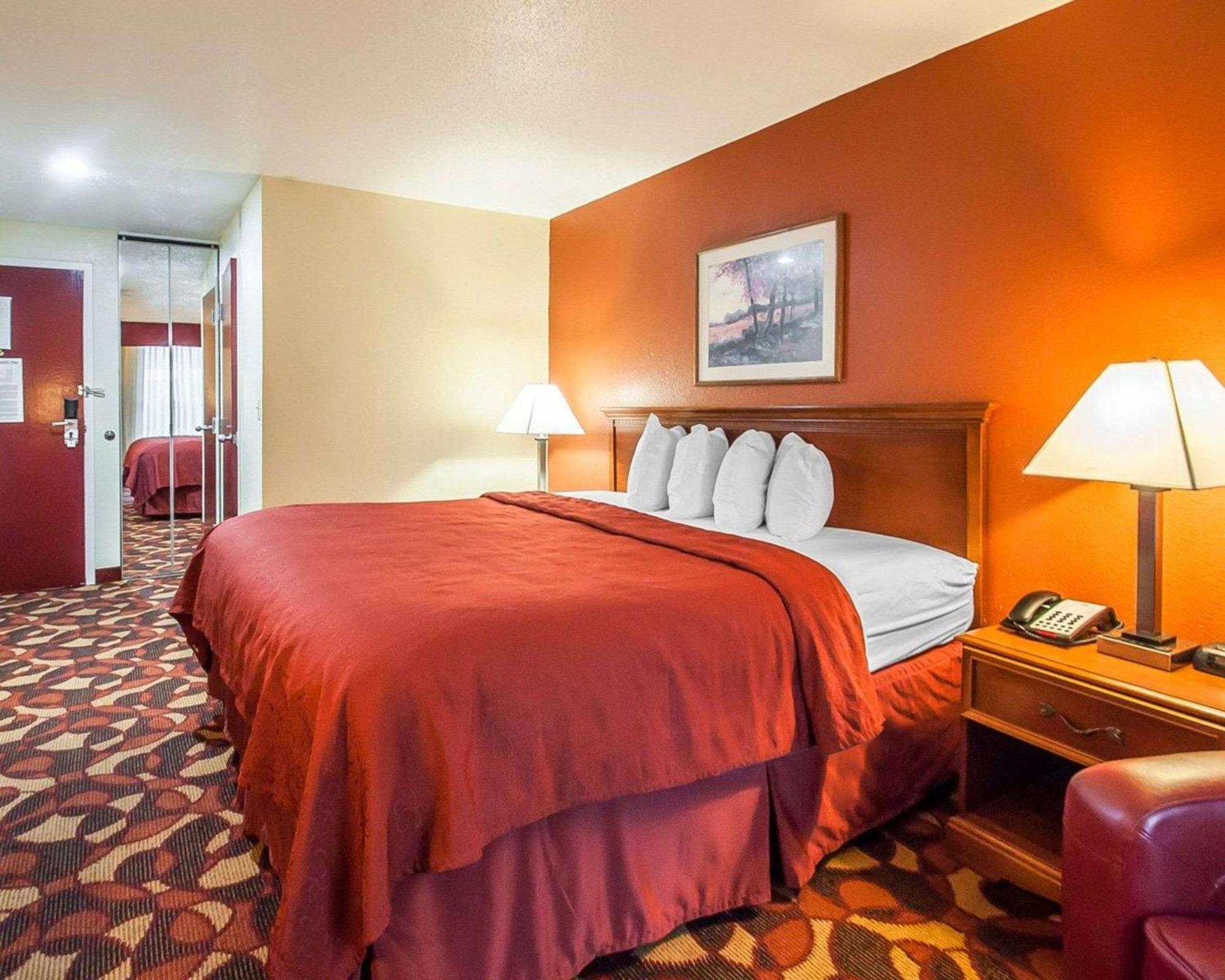 Quality Inn & Suites Kansas City I-435N Near Sports Complex Luaran gambar